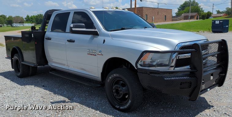 image for item MY9310 2015 Dodge Ram 3500  Crew Cab flatbed pickup truck