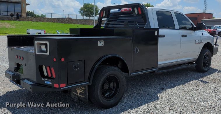 image for item MY9310 2015 Dodge Ram 3500  Crew Cab flatbed pickup truck