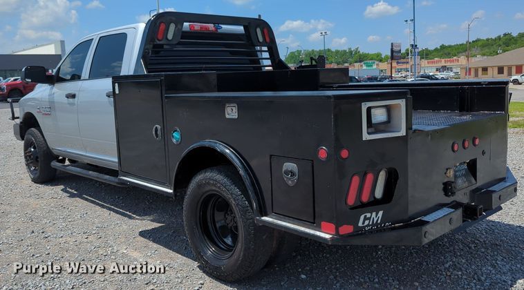 image for item MY9310 2015 Dodge Ram 3500  Crew Cab flatbed pickup truck