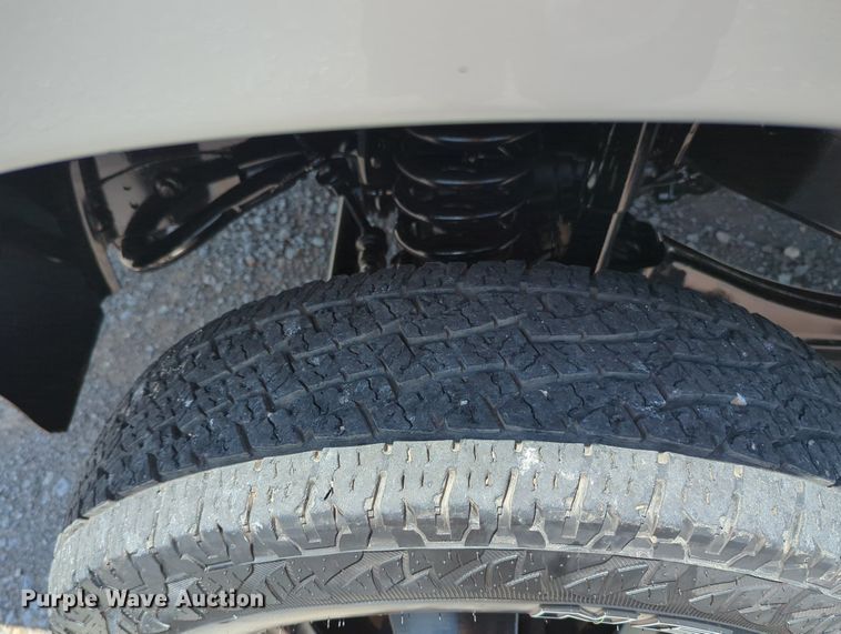 image for item MY9310 2015 Dodge Ram 3500  Crew Cab flatbed pickup truck