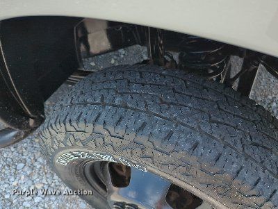 image for item MY9310 2015 Dodge Ram 3500  Crew Cab flatbed pickup truck