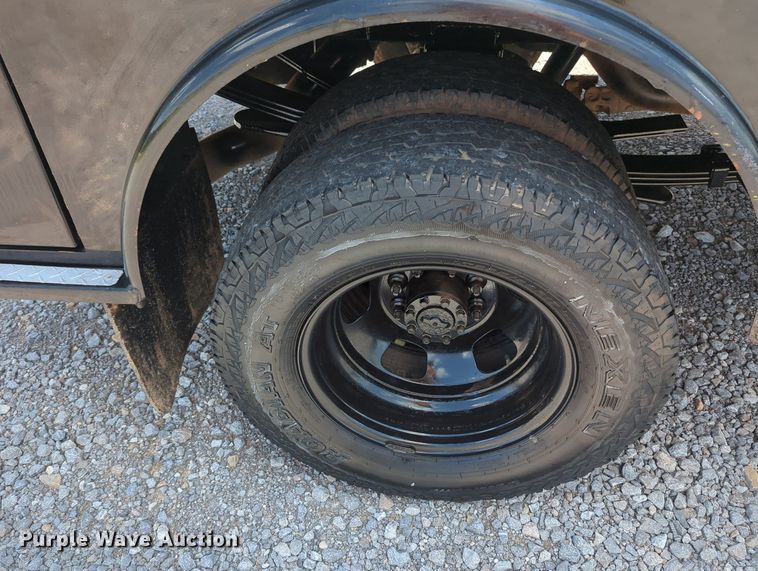 image for item MY9310 2015 Dodge Ram 3500  Crew Cab flatbed pickup truck