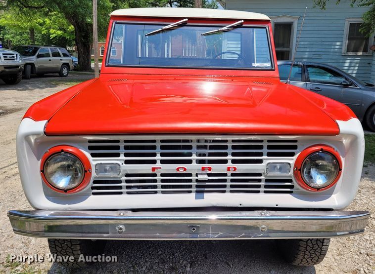 image for item NX9480 1966 Ford Bronco U14  SUV