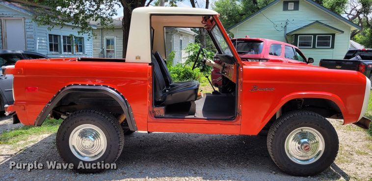 image for item NX9480 1966 Ford Bronco U14  SUV