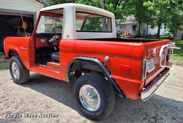 image for item NX9480 1966 Ford Bronco U14  SUV