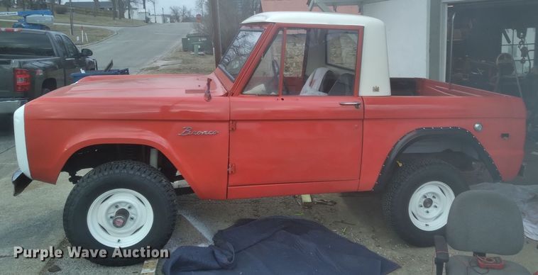 image for item NX9480 1966 Ford Bronco U14  SUV