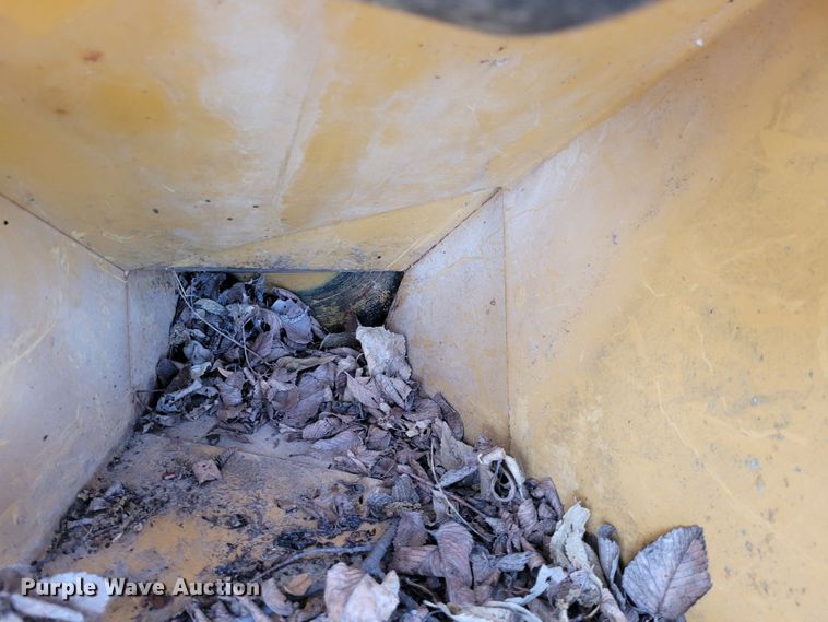 image for item NX9483 Wallenstein BXH42  skid steer wood chipper