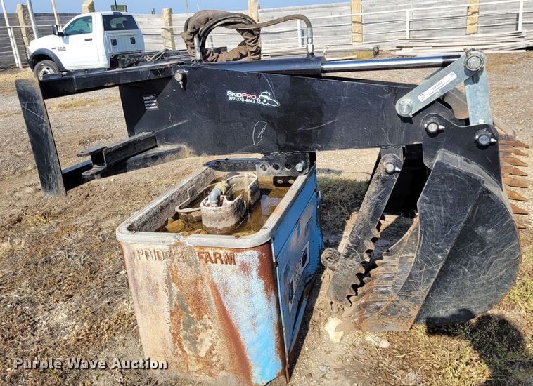 image for item NX9484 SkidPro 62210001  skid steer backhoe