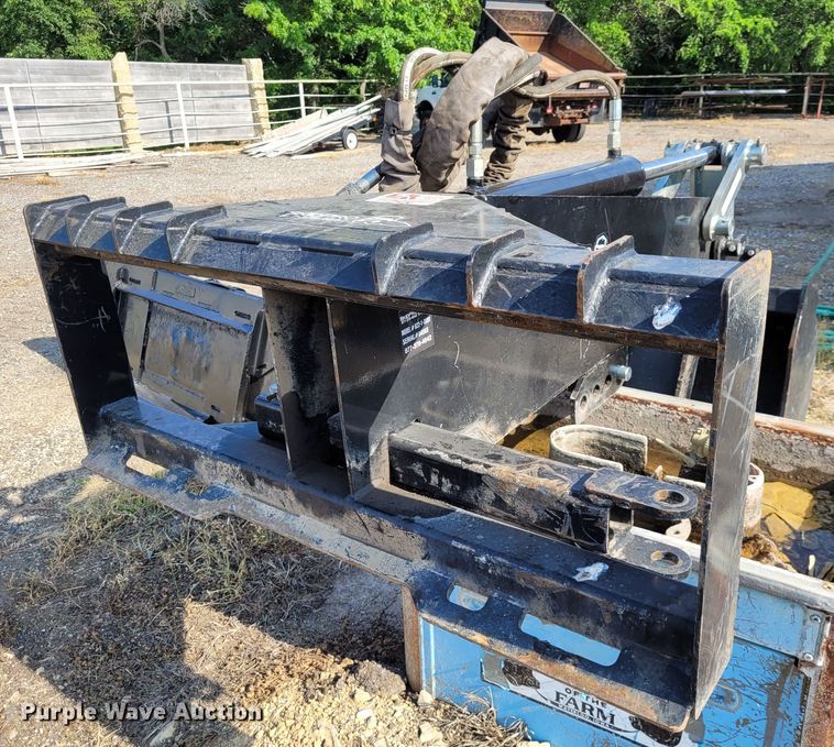 image for item NX9484 SkidPro 62210001  skid steer backhoe