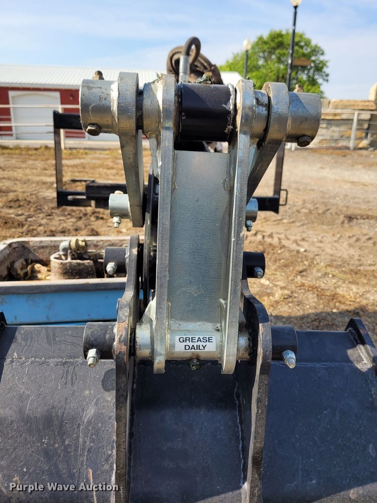 image for item NX9484 SkidPro 62210001  skid steer backhoe