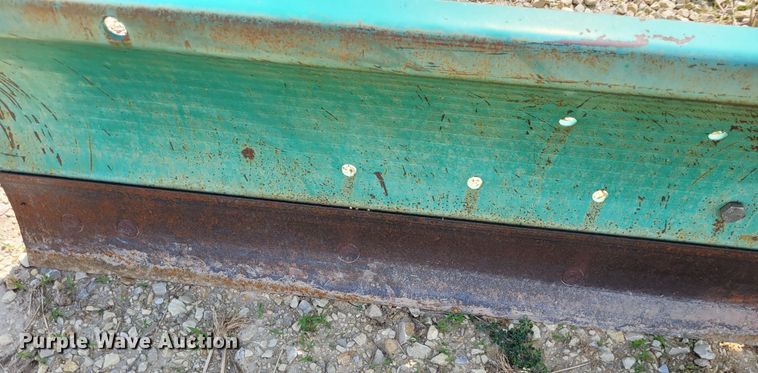 image for item NX9489 Frontier RB2196  8'W blade