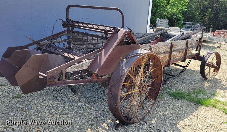 image for item NX9490 Manure spreader