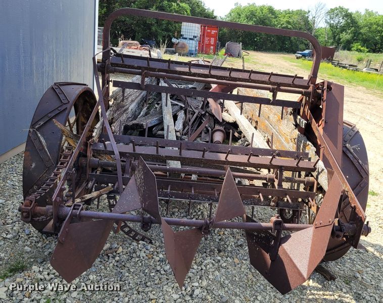 image for item NX9490 Manure spreader