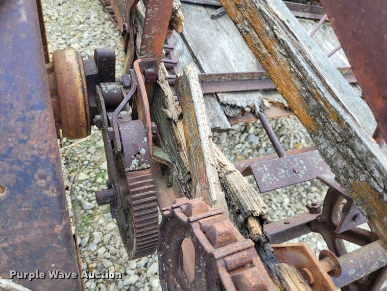 image for item NX9490 Manure spreader