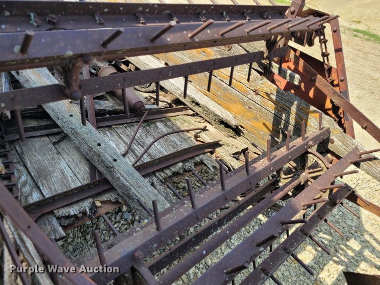 image for item NX9490 Manure spreader