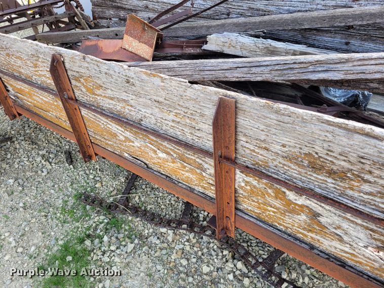 image for item NX9490 Manure spreader