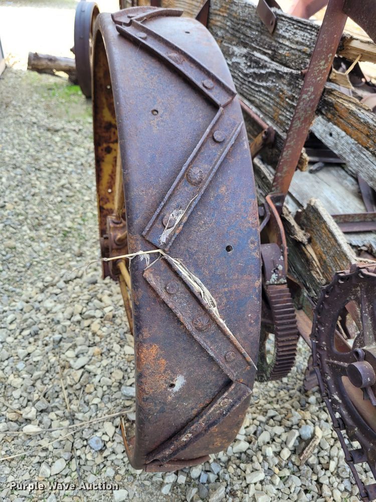 image for item NX9490 Manure spreader