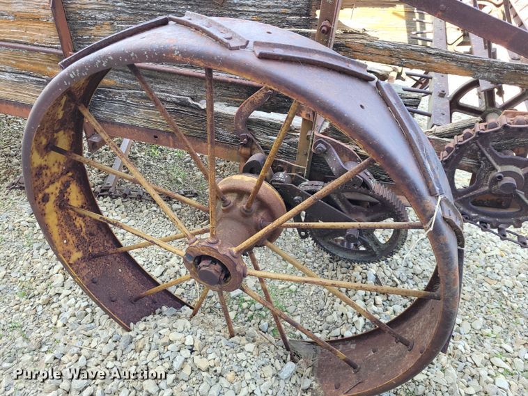 image for item NX9490 Manure spreader