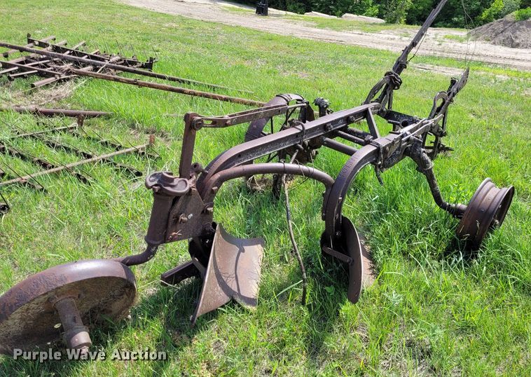 image for item NX9491 (3) pieces of ag equipment