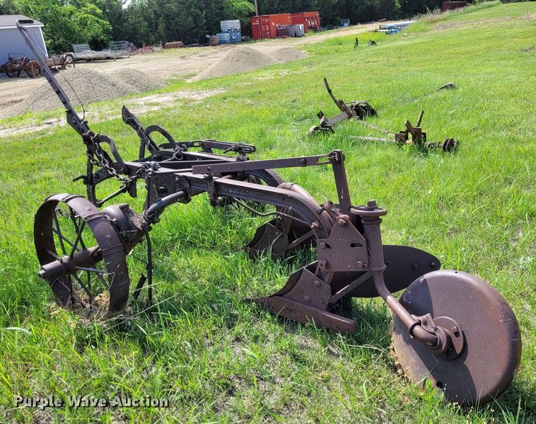image for item NX9491 (3) pieces of ag equipment