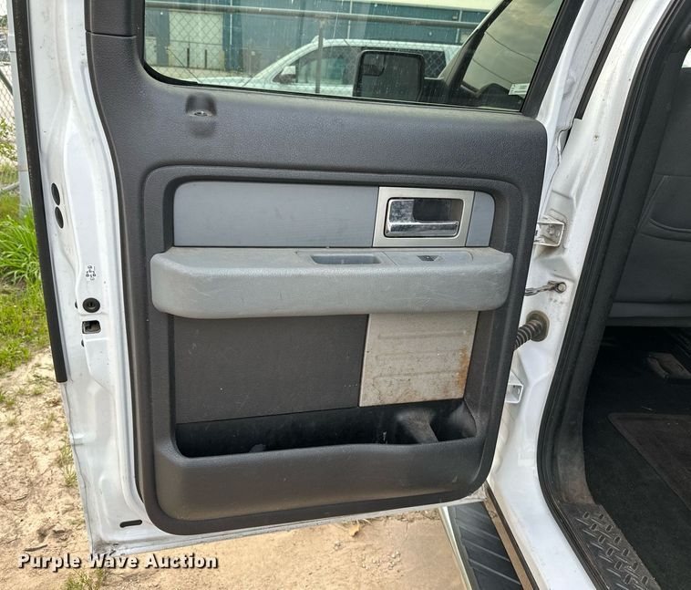 image for item OG9001 2011 Ford F150  SuperCrew pickup truck