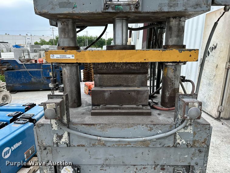 image for item OG9002 KR Wilson 2 Column  hydraulic press