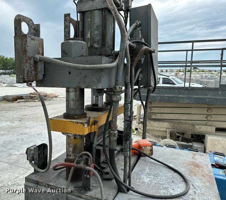 image for item OG9002 KR Wilson 2 Column  hydraulic press