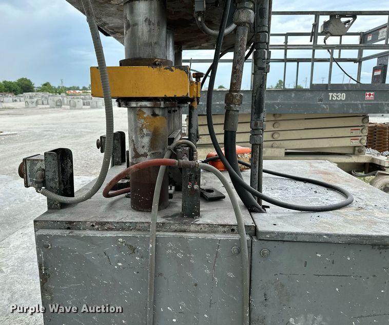 image for item OG9002 KR Wilson 2 Column  hydraulic press