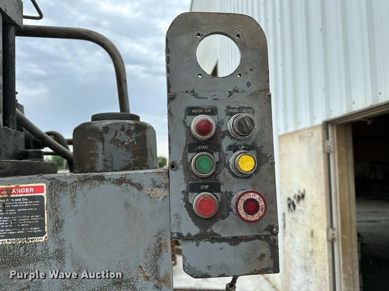 image for item OG9002 KR Wilson 2 Column  hydraulic press