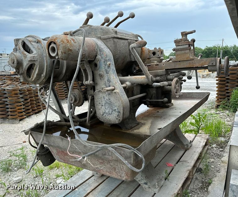 image for item OG9005 Bardons & Oliver  lathe