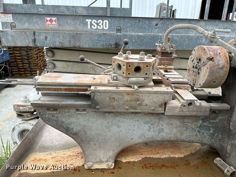 image for item OG9005 Bardons & Oliver  lathe