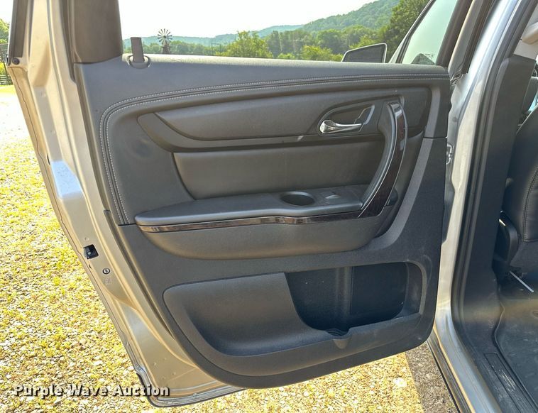 image for item OG9019 2016 Chevrolet Traverse LTZ  SUV