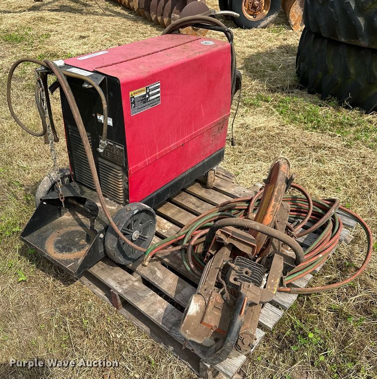image for item OG9039 Lincoln Electric Wire-Matic 255  welder