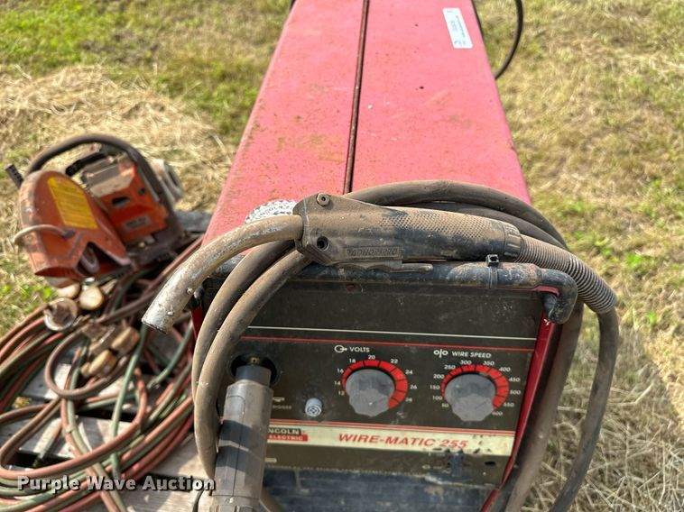 image for item OG9039 Lincoln Electric Wire-Matic 255  welder
