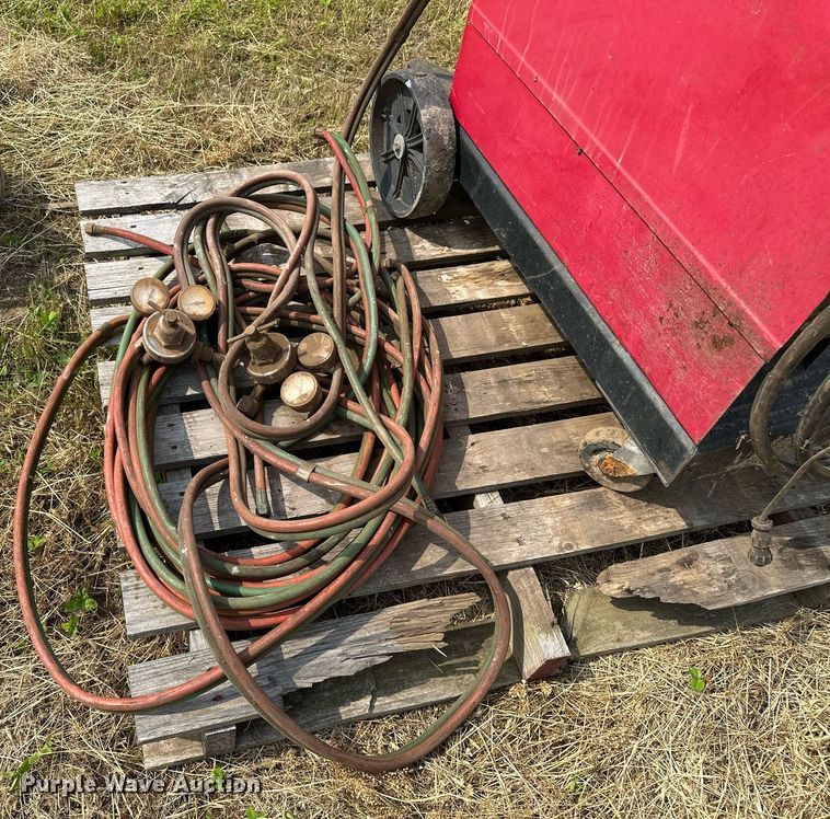 image for item OG9039 Lincoln Electric Wire-Matic 255  welder