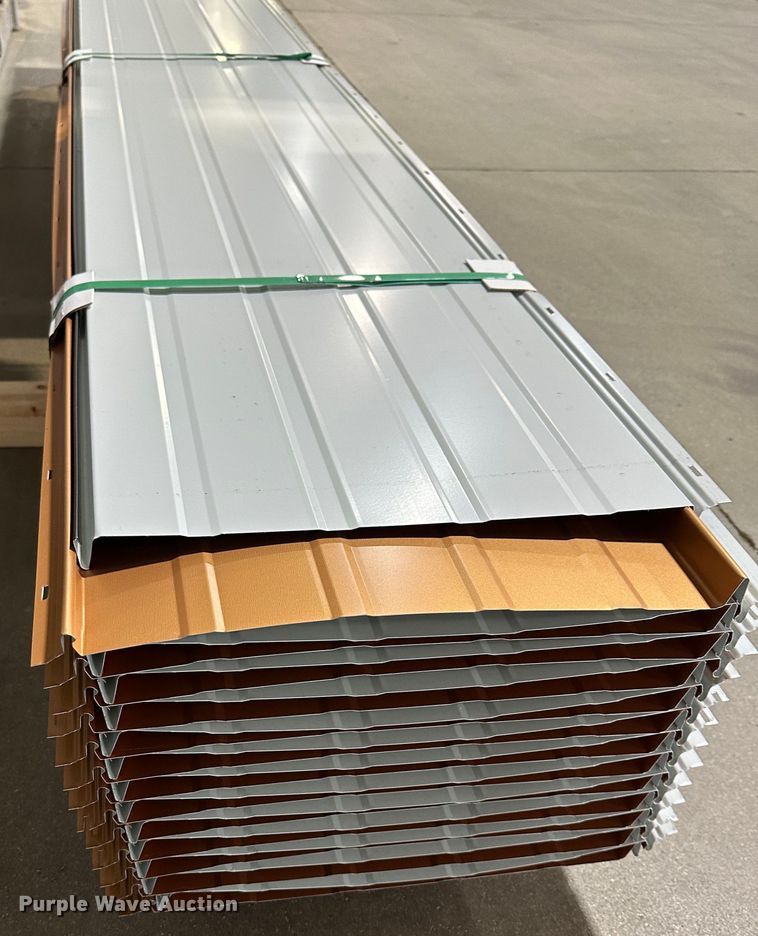 image for item ZA0220 (25) sheets of metal siding/roofing