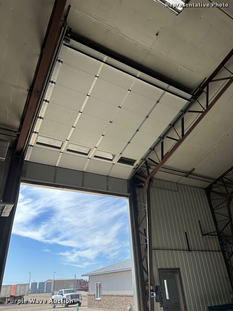 image for item ZA0245 Garage door