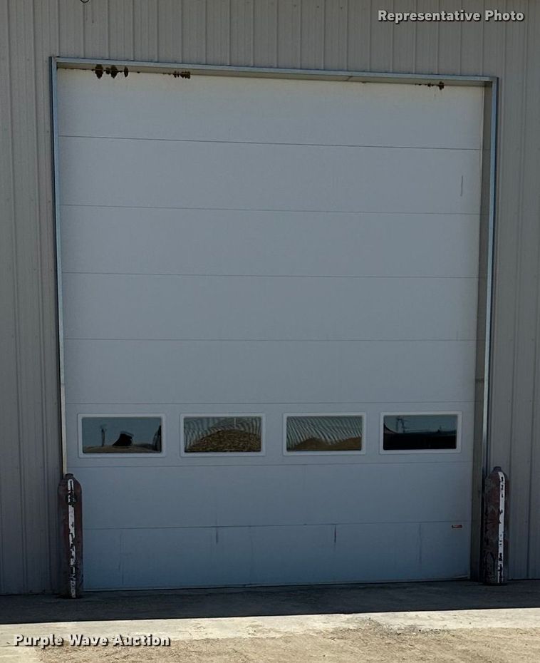 image for item ZA0245 Garage door