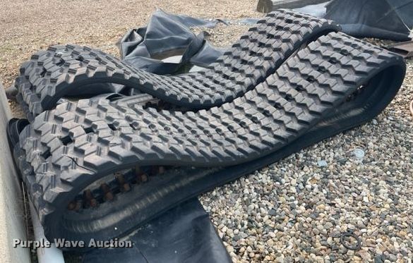 image for item ZA0246 (2) Camoplast SD 450x86x56 BBE rubber tracks