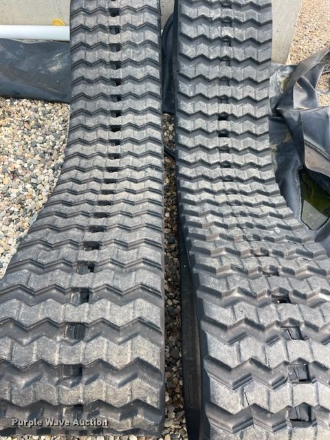 image for item ZA0246 (2) Camoplast SD 450x86x56 BBE rubber tracks