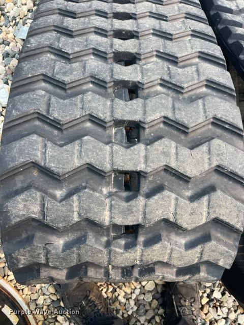 image for item ZA0246 (2) Camoplast SD 450x86x56 BBE rubber tracks