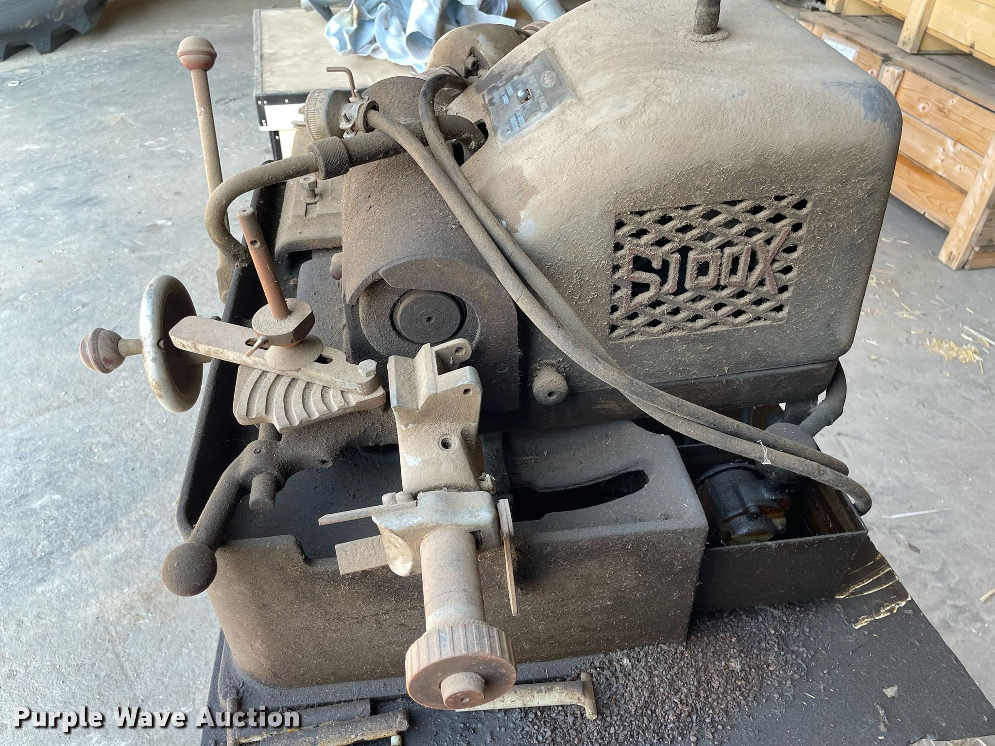 Sioux 645 valve grinder in Ellsworth, KS Item LY9694 sold Purple Wave