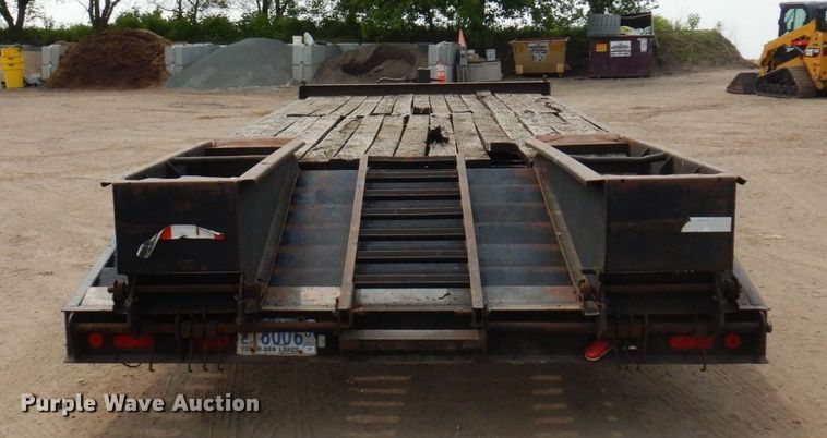 image for item AF9710 1999 Towmaster  equipment trailer