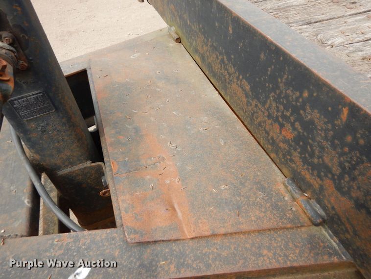 image for item AF9710 1999 Towmaster  equipment trailer