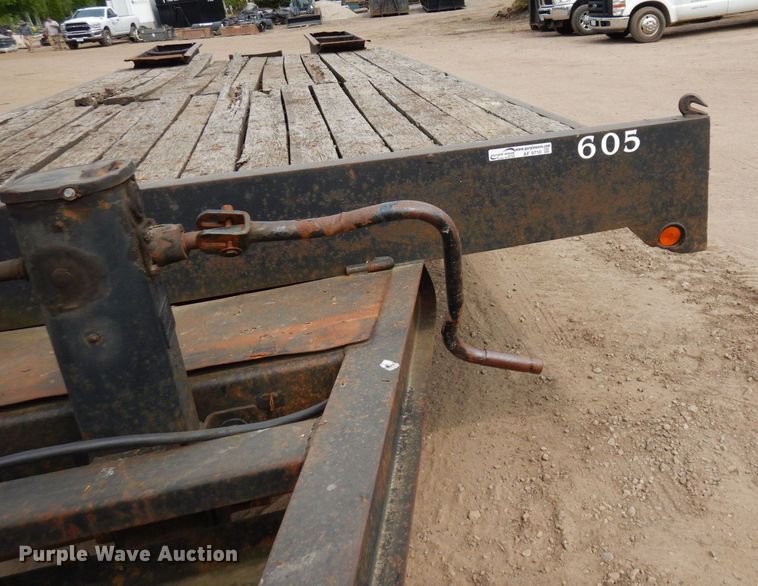 image for item AF9710 1999 Towmaster  equipment trailer