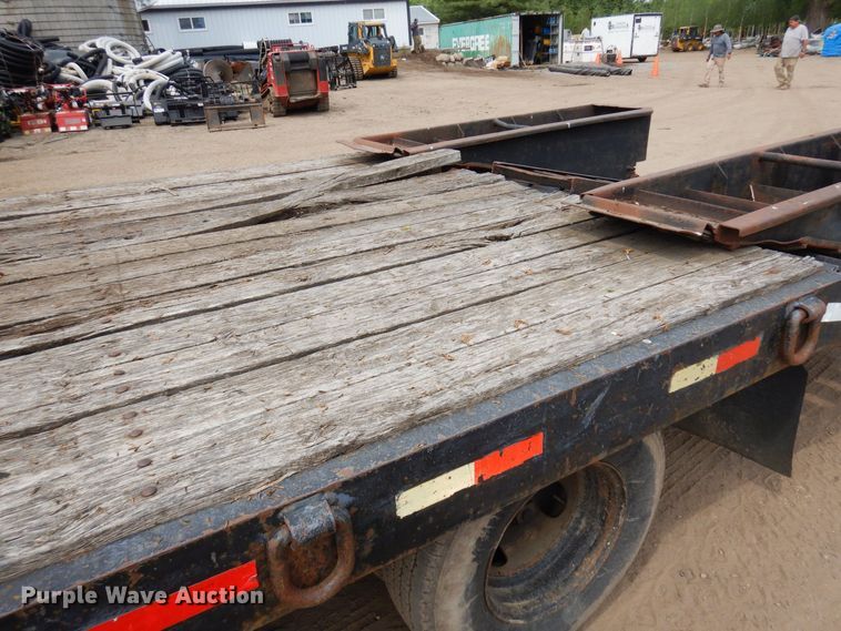 image for item AF9710 1999 Towmaster  equipment trailer