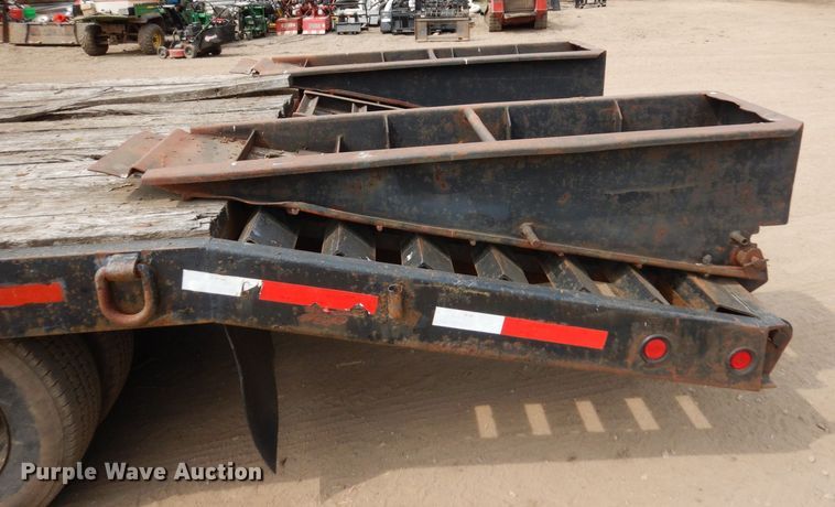 image for item AF9710 1999 Towmaster  equipment trailer