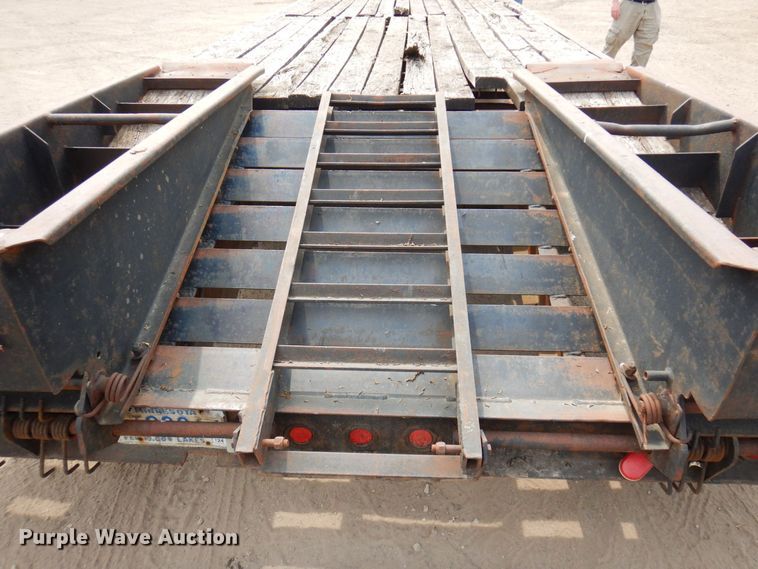 image for item AF9710 1999 Towmaster  equipment trailer