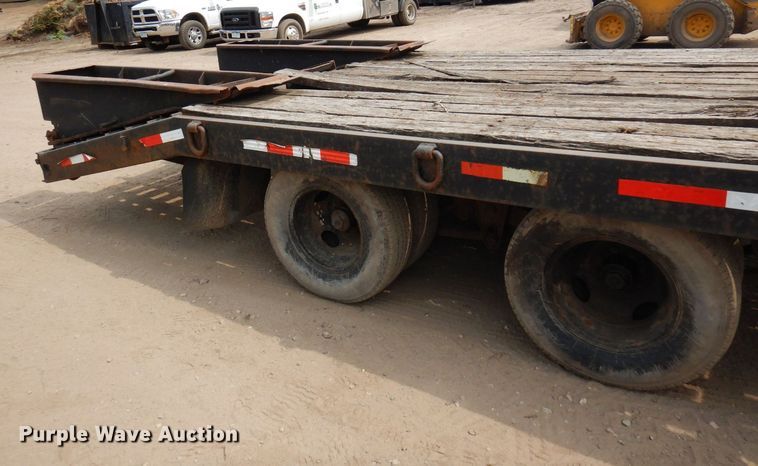 image for item AF9710 1999 Towmaster  equipment trailer