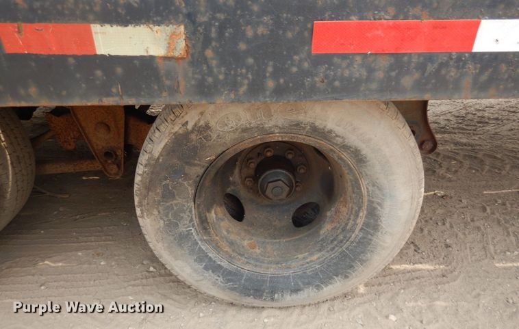 image for item AF9710 1999 Towmaster  equipment trailer